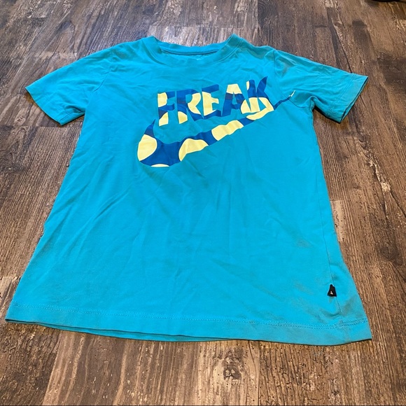 ❌SOLD❌ 9 pieces Clothing Lot - 8 T shirts 1 pair of pants - Picture 8 of 16